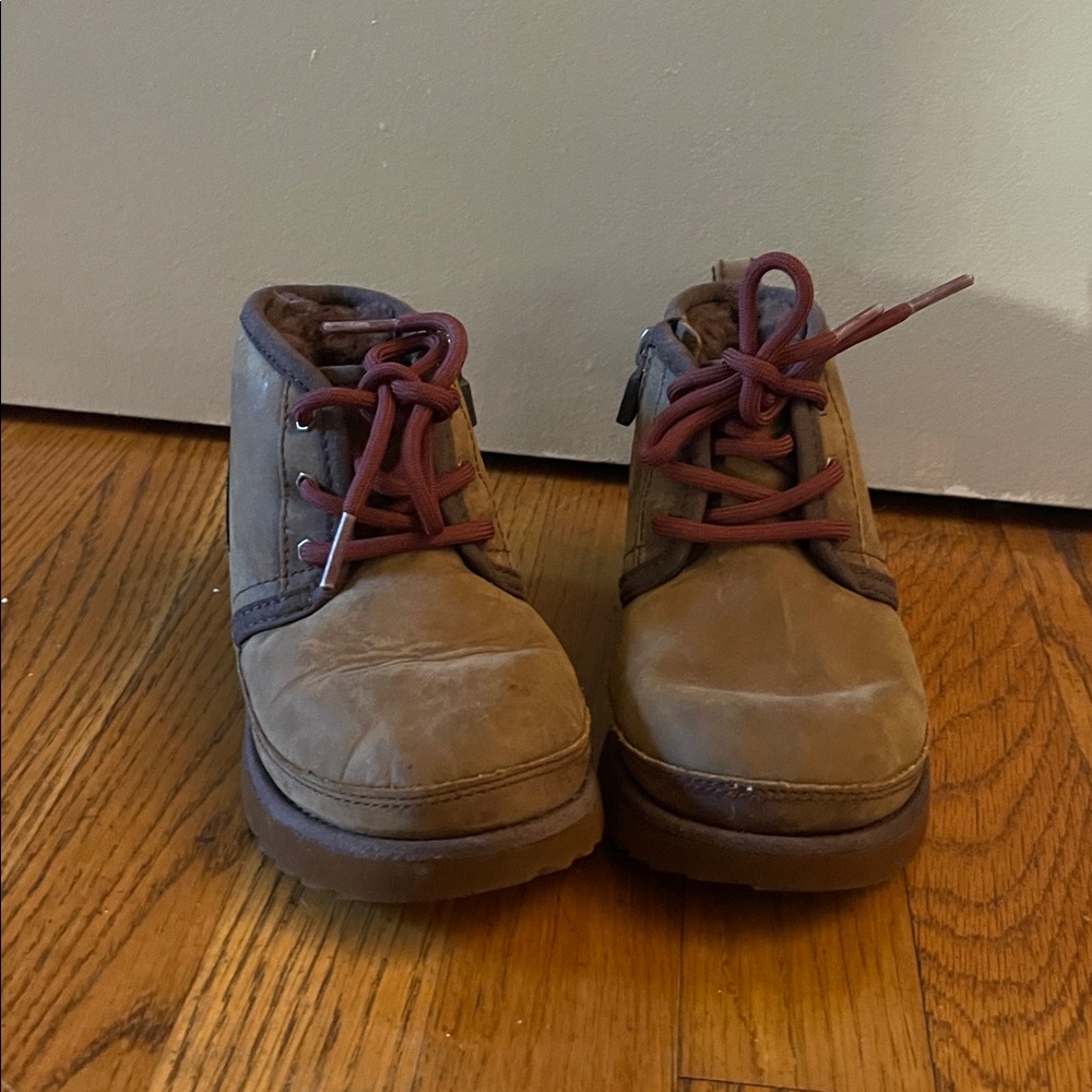 Brown Leather Ankle Ugg Boots with Red Laces